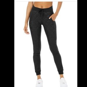 Alo High-Waist Moto Puffer Pant